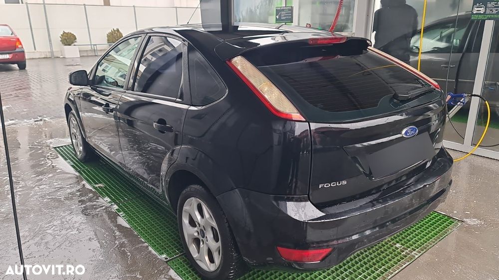 Ford Focus 1.6 Ti-VCT Titanium - 13