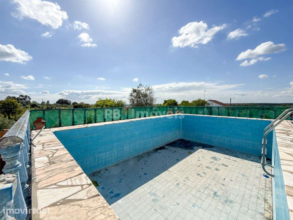 Moradia T3 com Piscina e Terreno em São Facundo - Grande imagem: 4/41