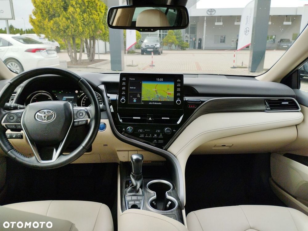 Toyota Camry 2.5 Hybrid Executive CVT - 13