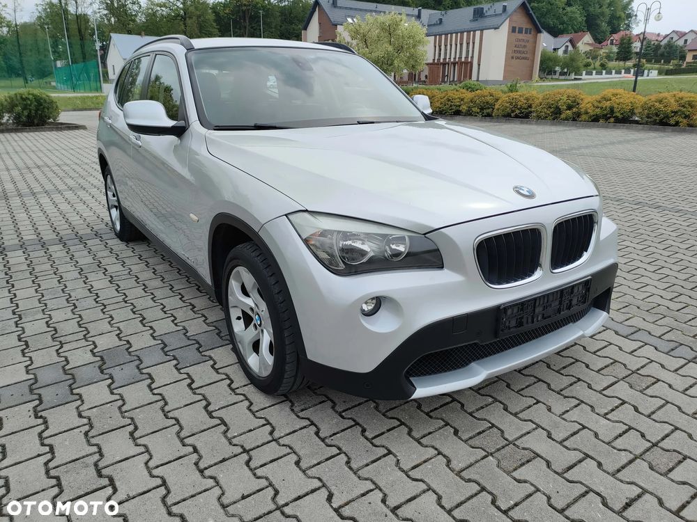 BMW X1 xDrive18d xLine - 12