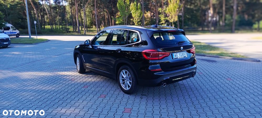 BMW X3 sDrive18d - 38