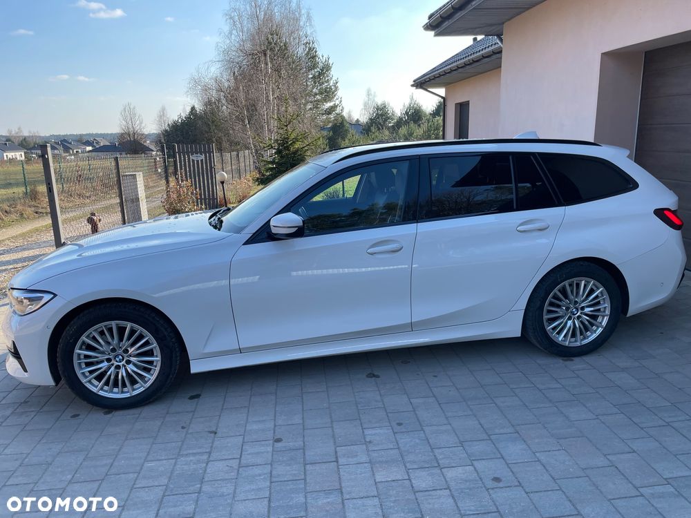 BMW Seria 3 320d xDrive mHEV - 3