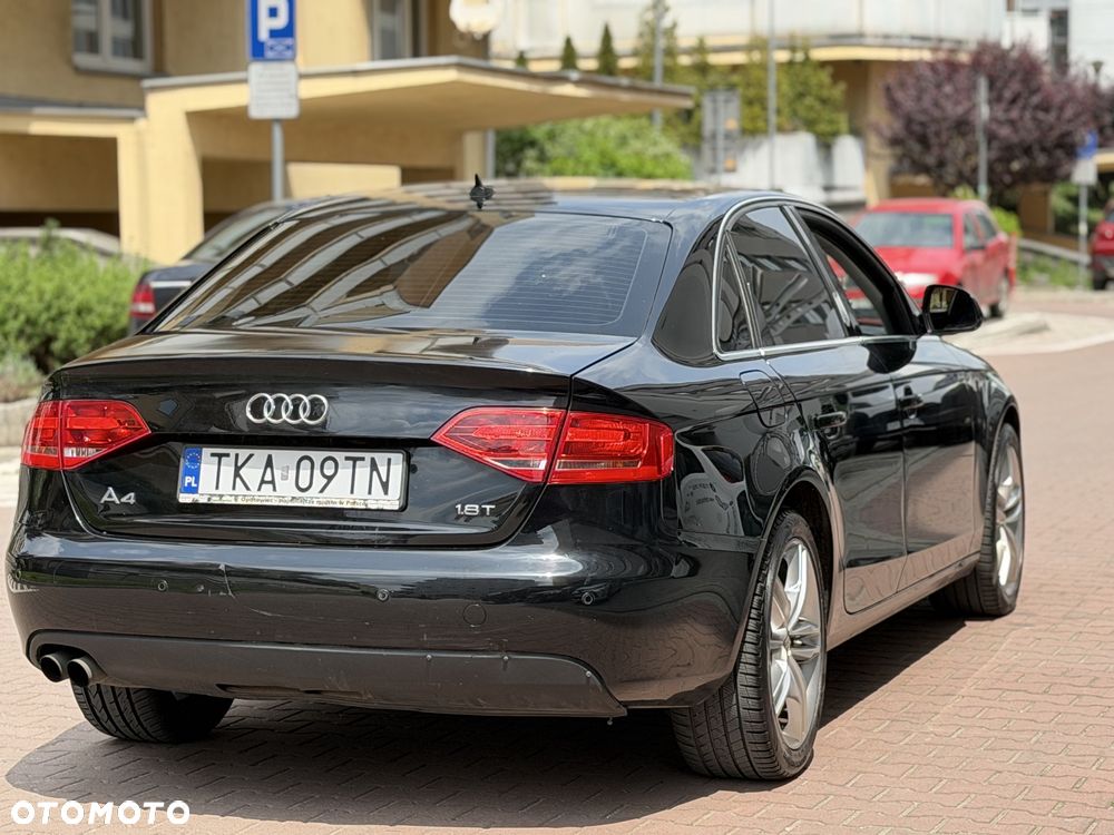 Audi A4 Limousine - 5