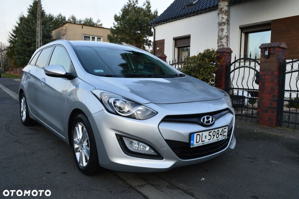 Hyundai i30 i30cw 1.6 CRDi Fifa World Cup Edition - 9