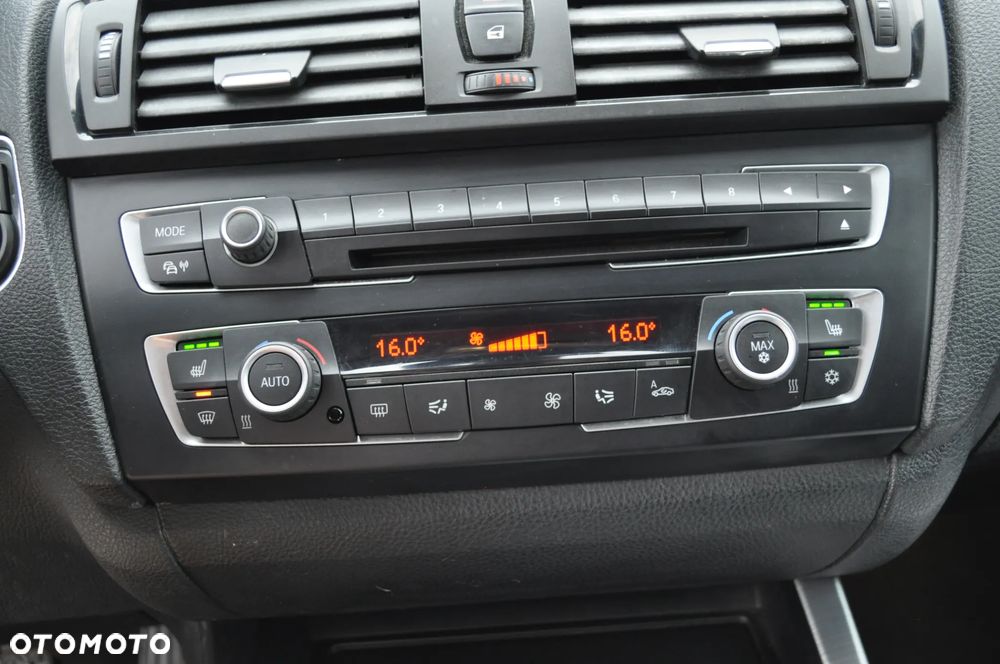 BMW Seria 1 116i - 31
