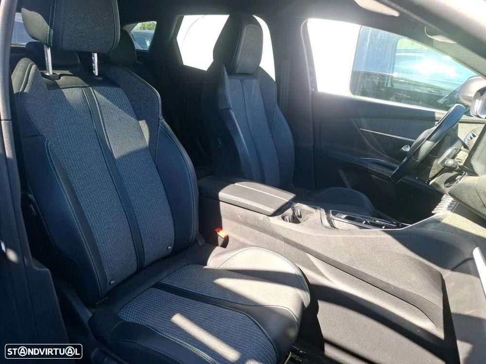 Peugeot 3008 1.6 Hybrid Allure Pack e-EAT8 - 5