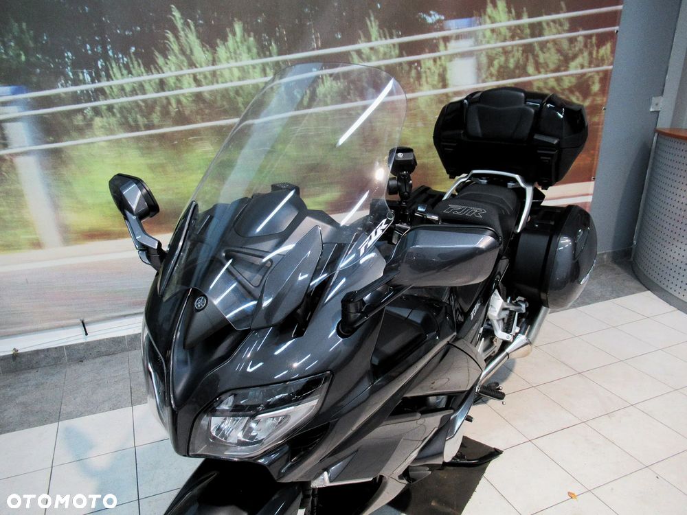 Yamaha FJR - 22
