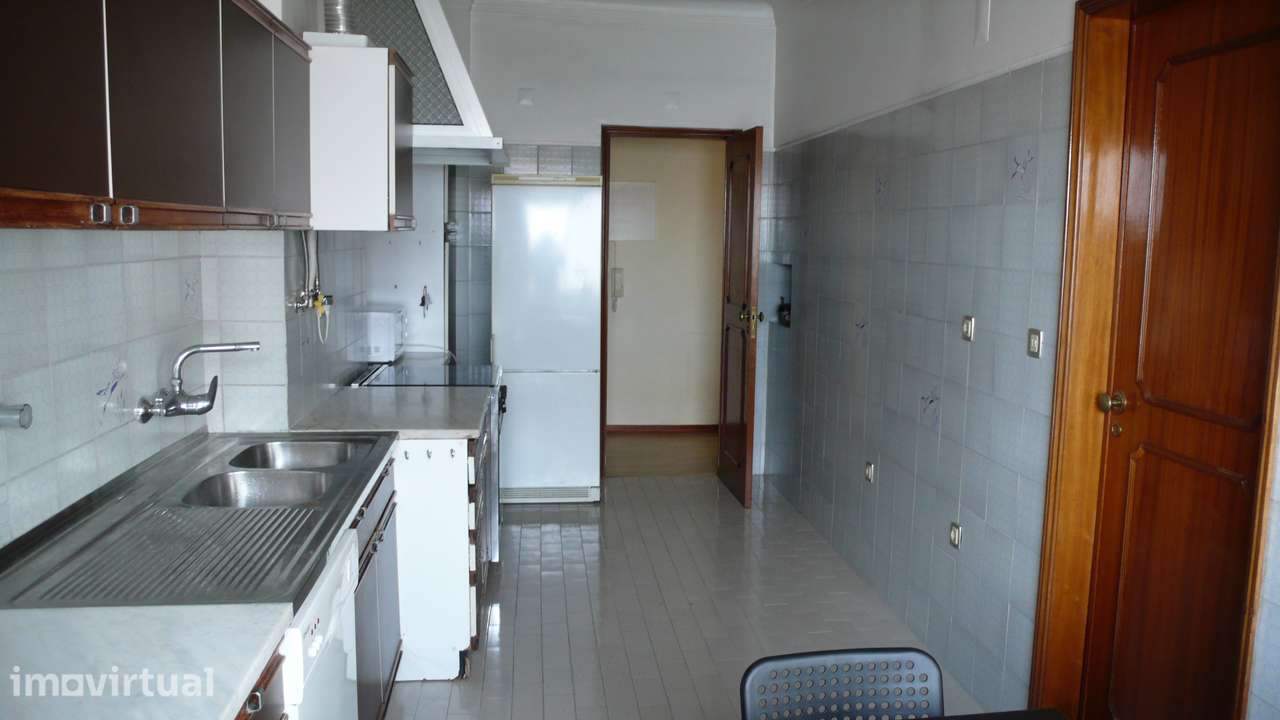 Quarto em Alvalade - Grande imagem: 4/6