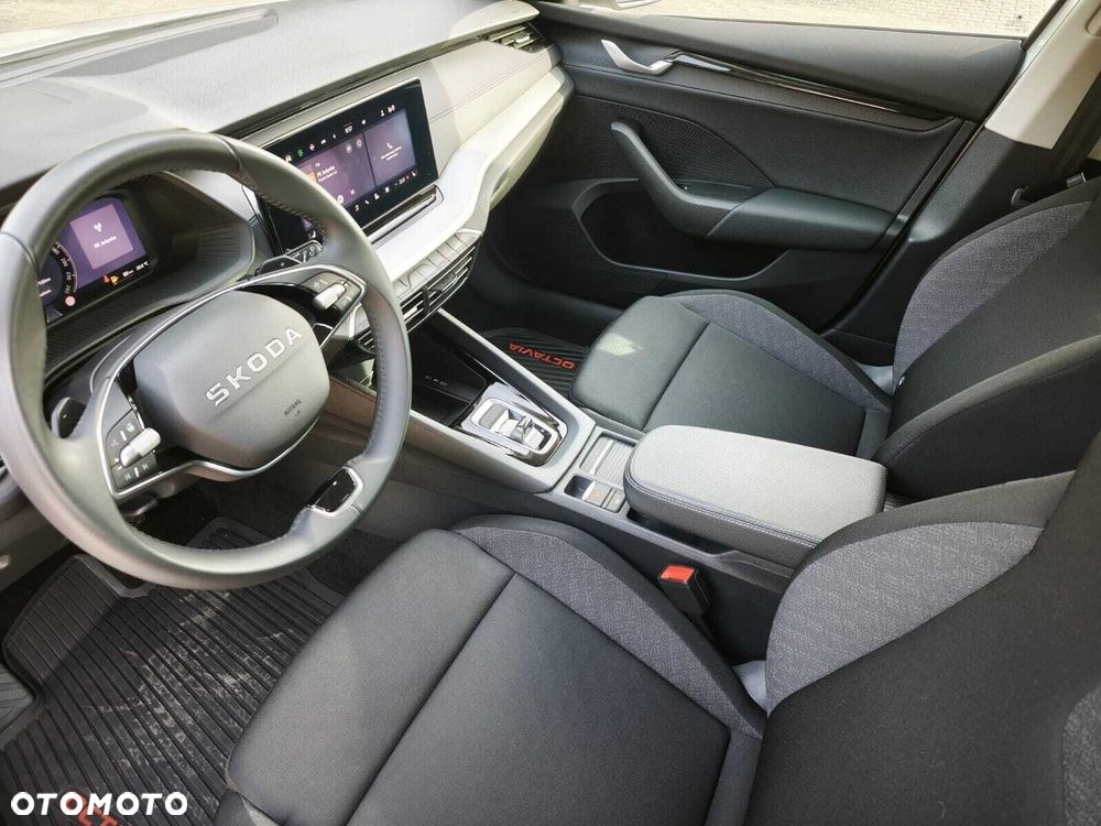 Skoda Octavia 2.0 TDI Edition 130 Essence DSG - 9