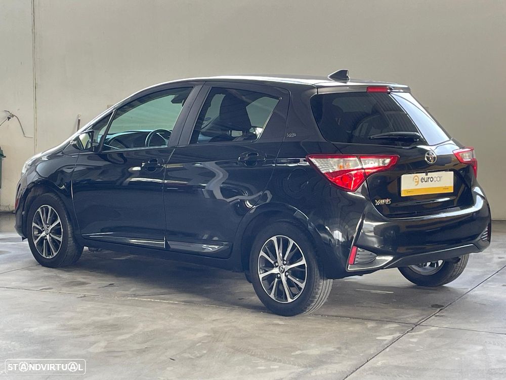 Toyota Yaris 1.5 VVT-i 20 Anos - 3