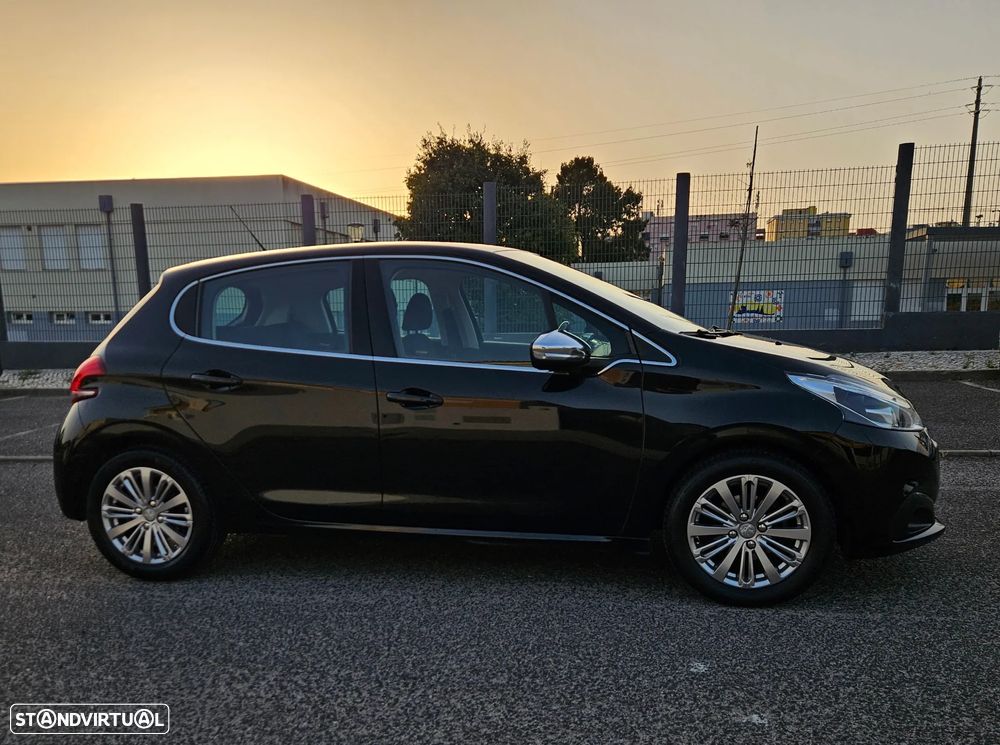 Peugeot 208 1.2 PureTech Allure - 2
