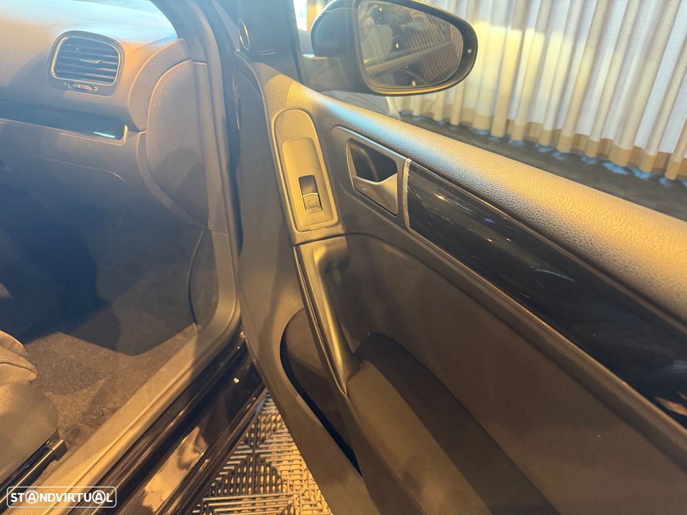 VW Golf 2.0 TDi DPF GTD - 29