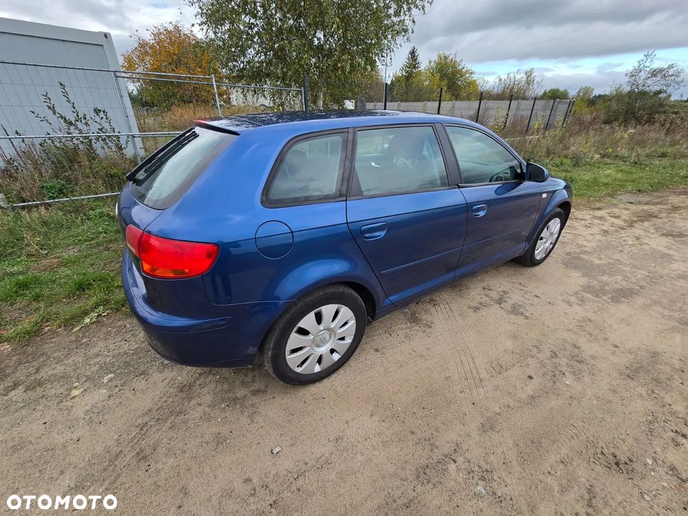 Audi A3 Sportback - 3