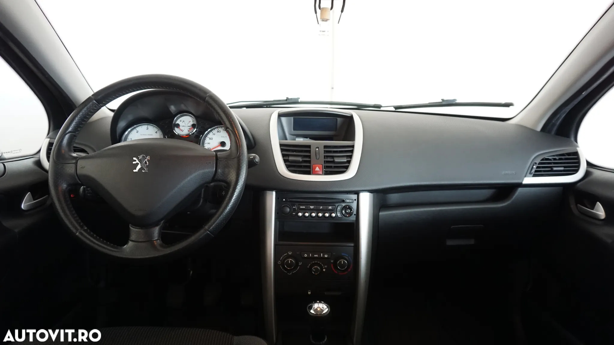 Peugeot 207 1.6 HDI FAP Allure - 11