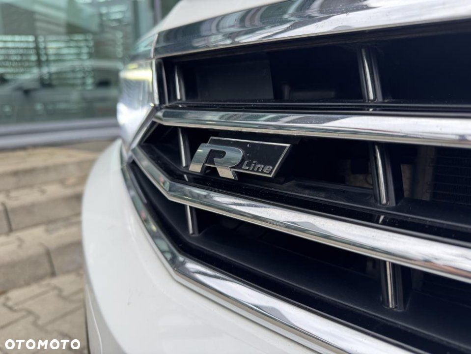 Volkswagen Passat - 32