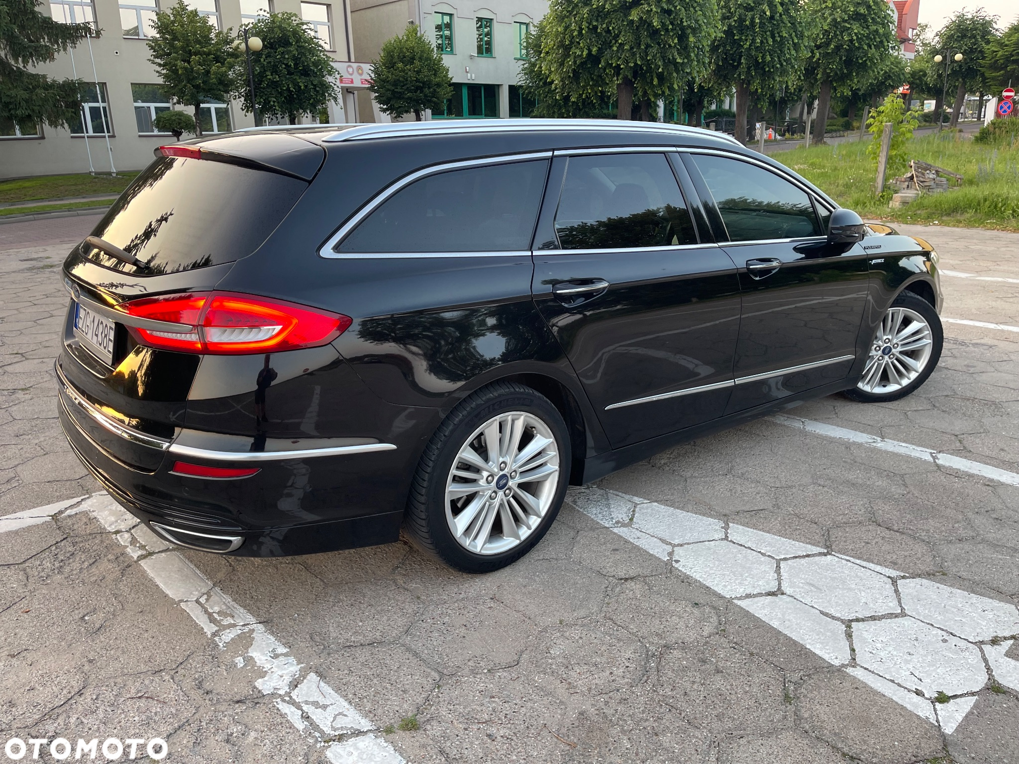Ford Mondeo Vignale 2.0 Hybrid - 6
