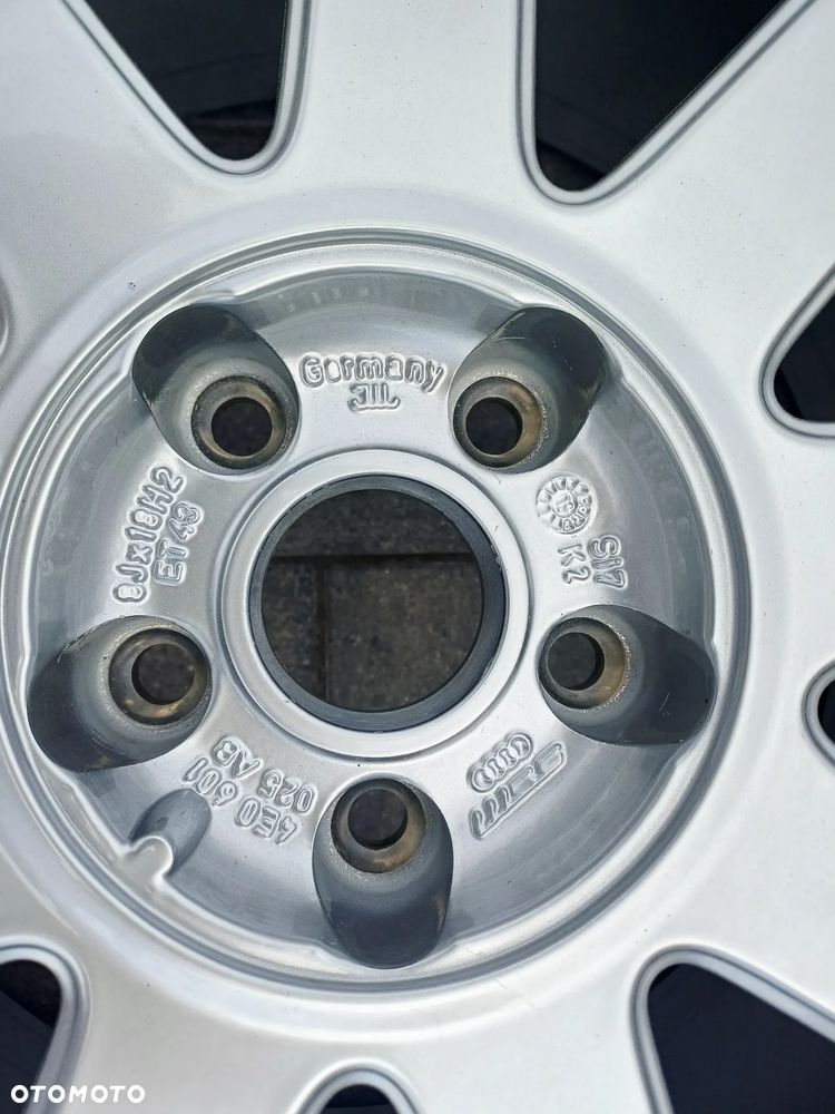 FELGA ALUMINIOWA AUDI S-LINE R18 5X112 ET43 8Jx18H2 4E0601025AB OPONA DUNLOP R18 235/50 LATO NR22 - 3