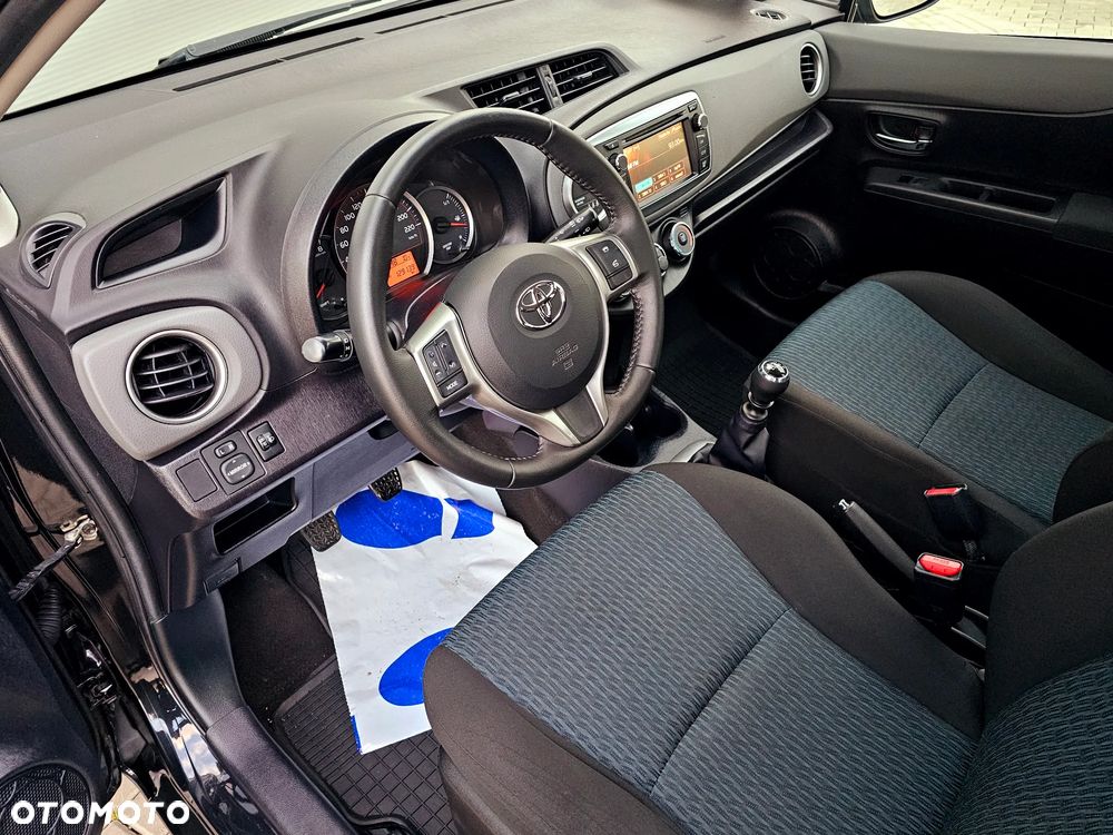 Toyota Yaris 1.33 VVT-i Executive - 32