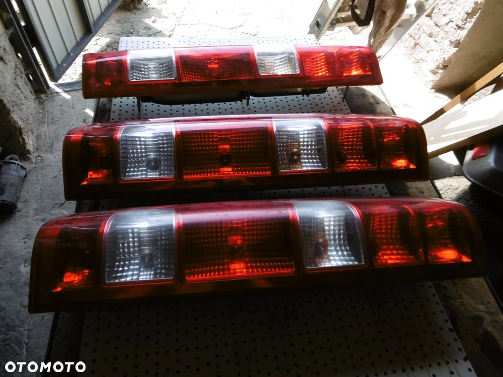 LAMPA TYLNA IVECO DAILY - 3