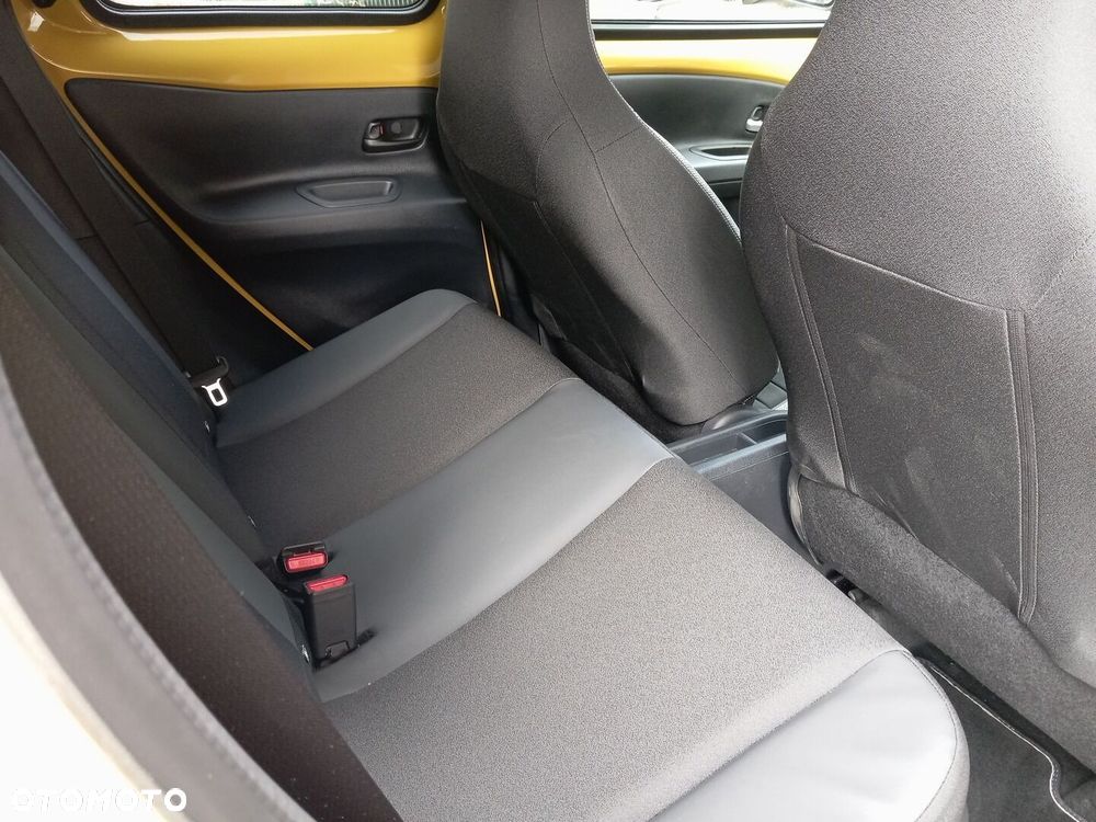 Toyota Aygo X Hybrid 1.5 Style e-CVT - 13