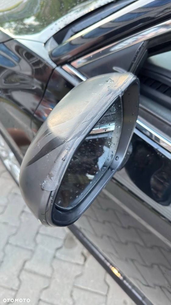 Toyota Camry Luxury - 21