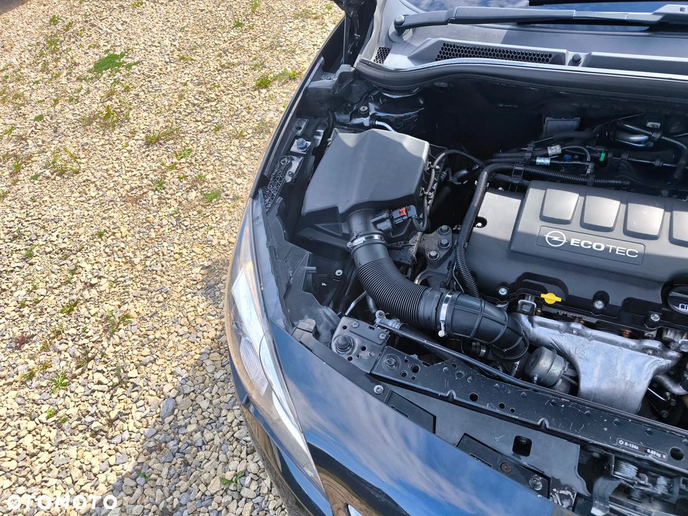 Opel Astra 1.4 Turbo - 8