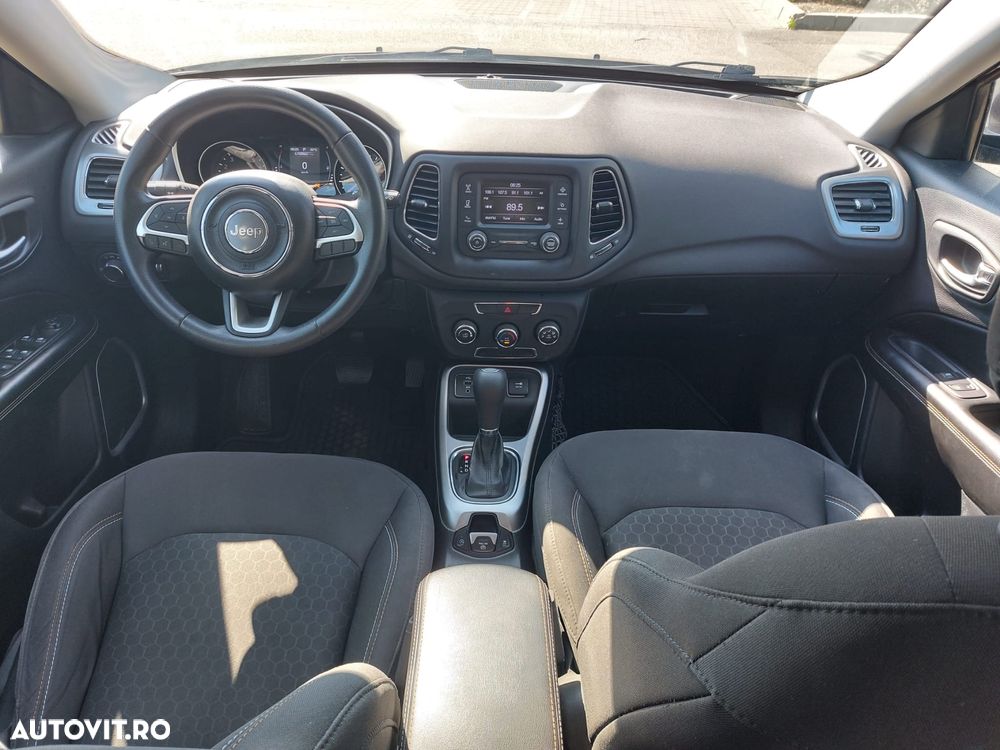 Jeep Compass - 2