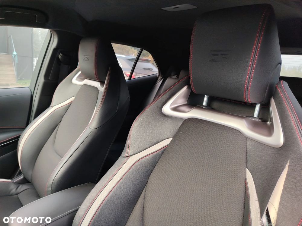 Toyota Corolla 1.8 Hybrid GR Sport - 33