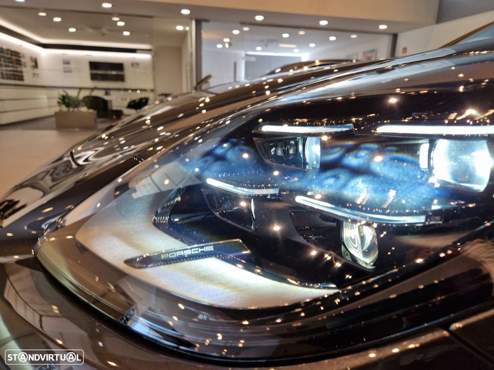Porsche Panamera 4 - 10
