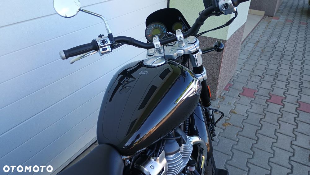 Royal Enfield Super Meteor - 35