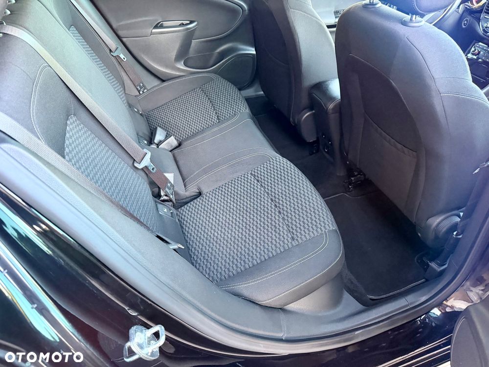 Opel Astra 1.6 T Dynamic S&S - 27