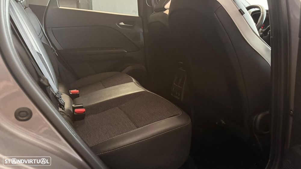 Renault Captur 1.0 TCe Techno Bi-Fuel - 33