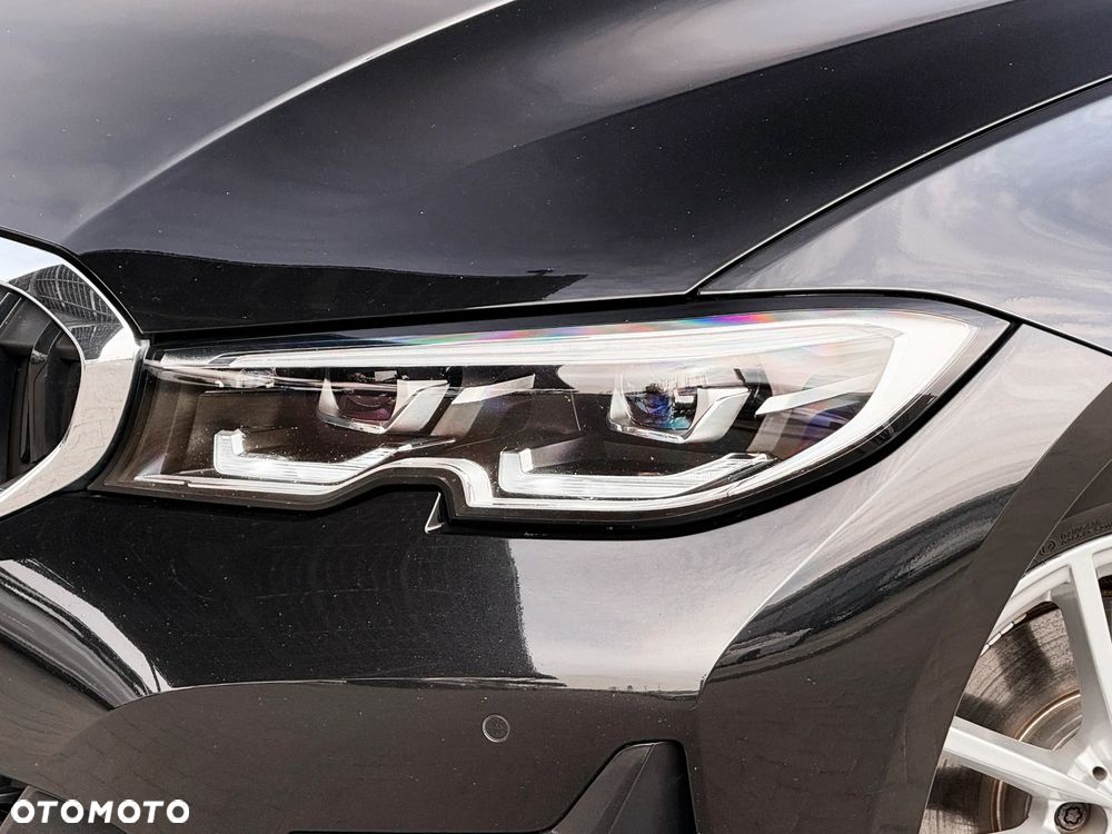 BMW Seria 3 320d xDrive Advantage - 9