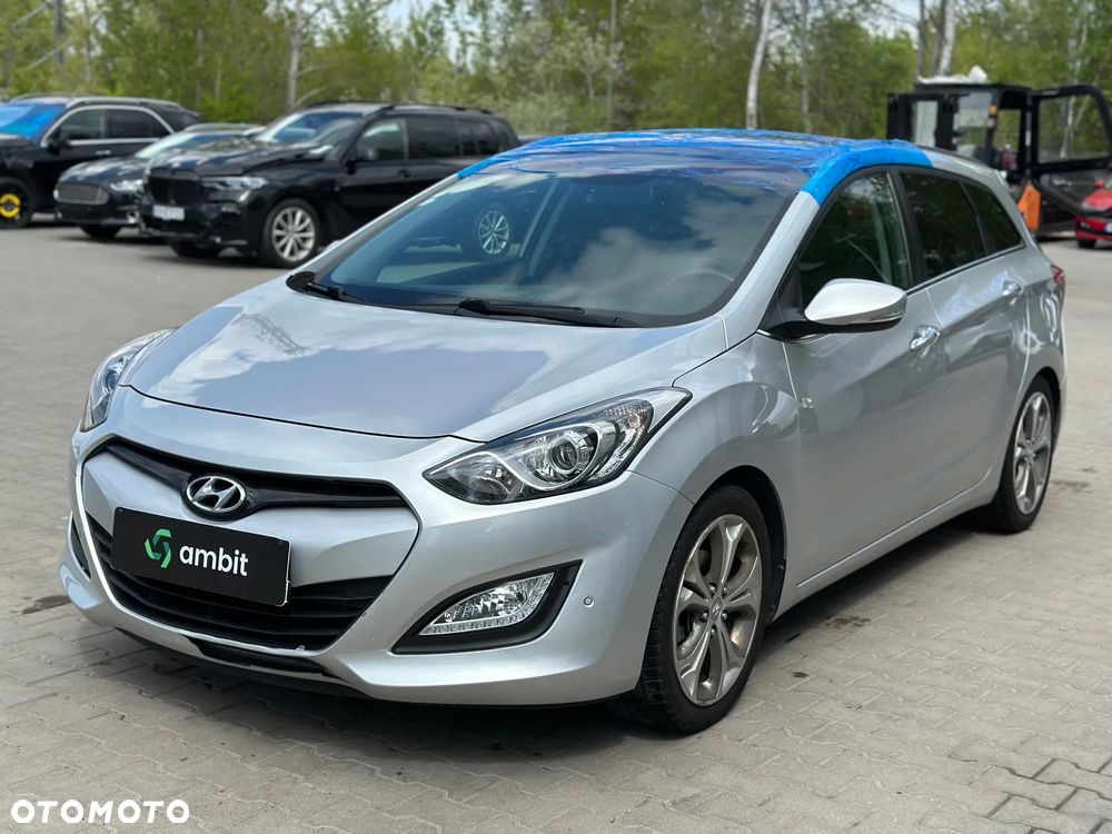 Hyundai i30 blue 1.6 CRDi Trend - 3
