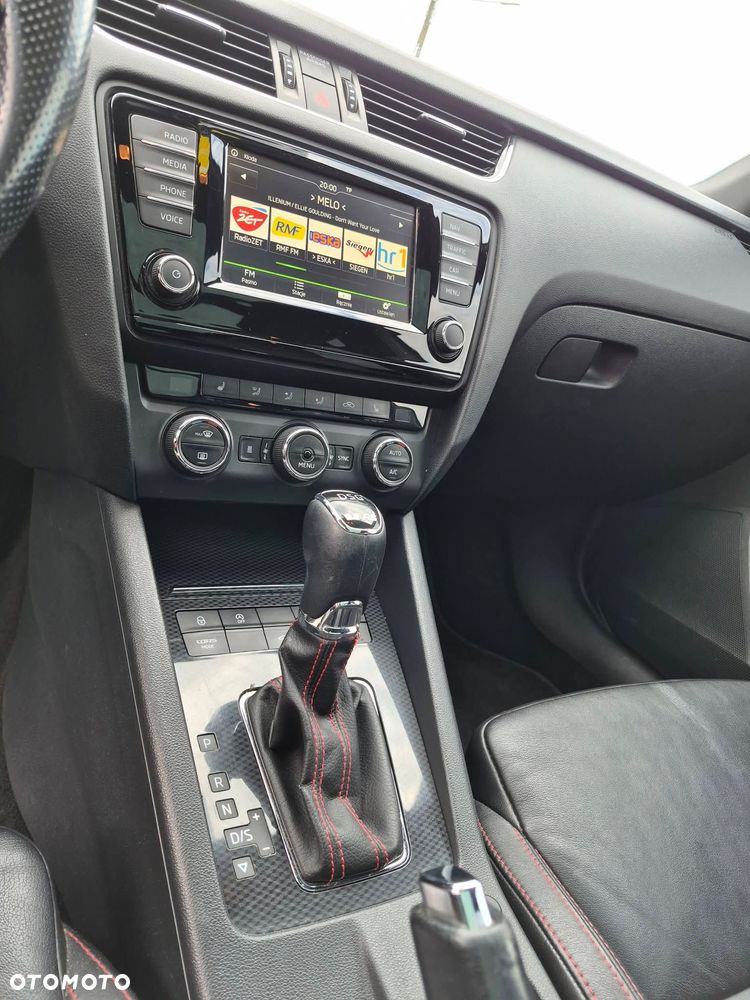Skoda Octavia 2.0 TDI 4x4 DSG RS - 16