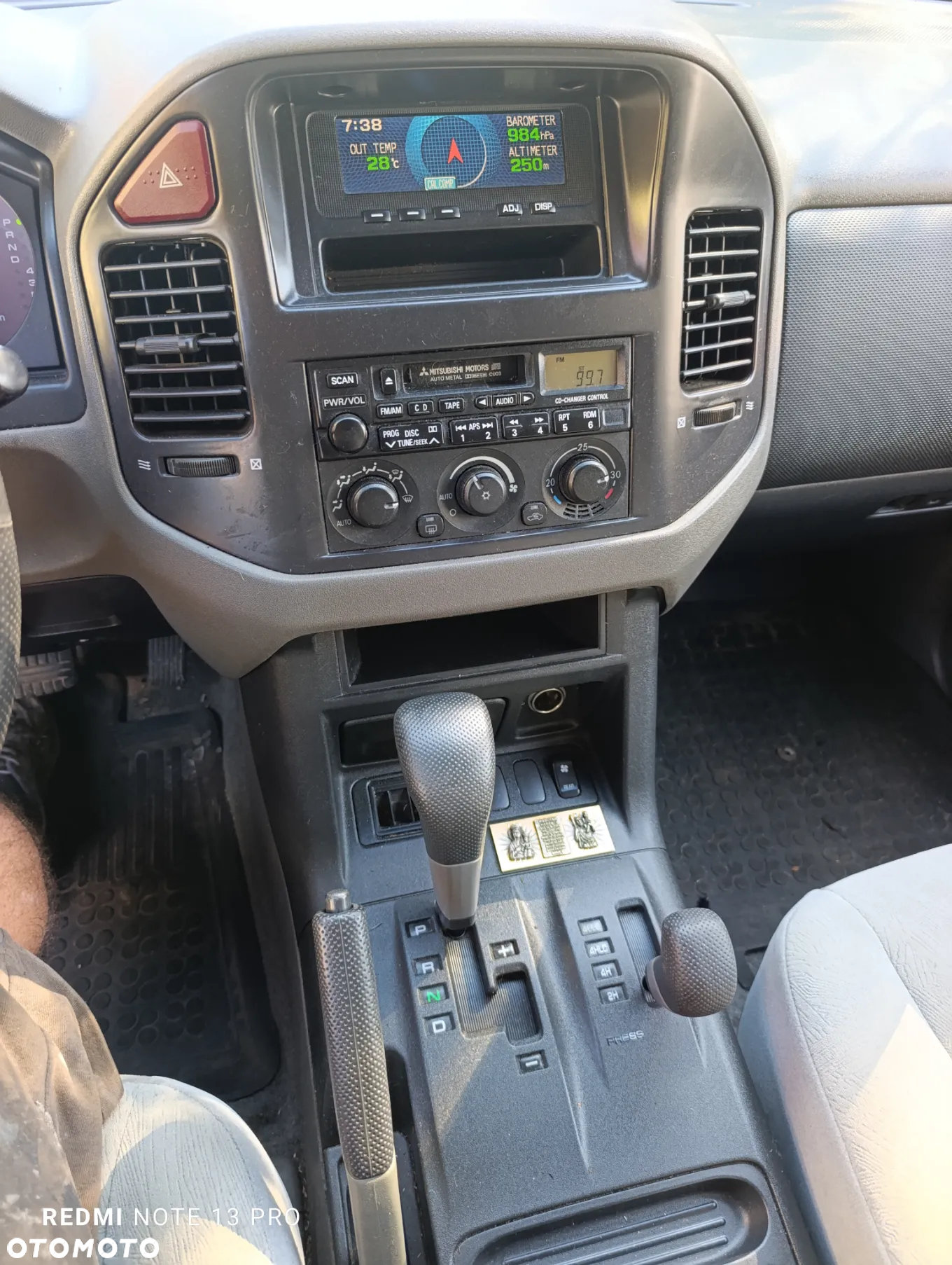 Mitsubishi Pajero - 31