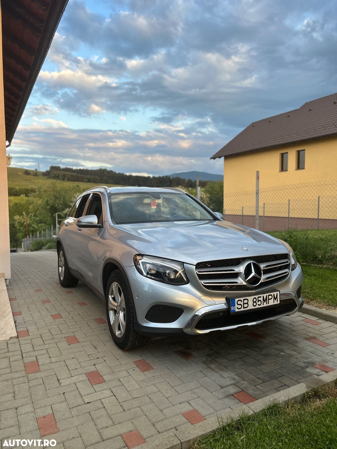 Mercedes-Benz GLC 220 d 4MATIC - 1