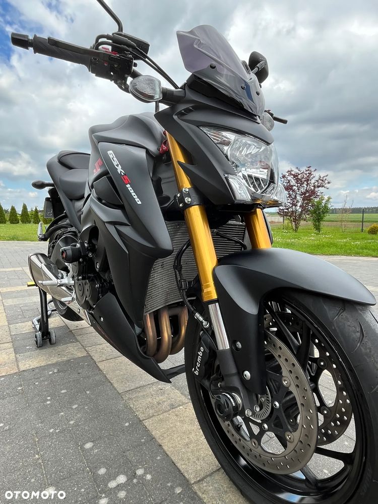 Suzuki GSX 1000 - 6