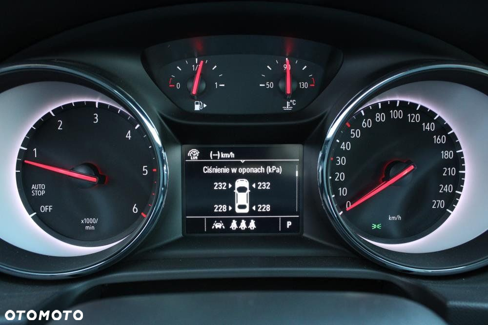 Opel Insignia - 17