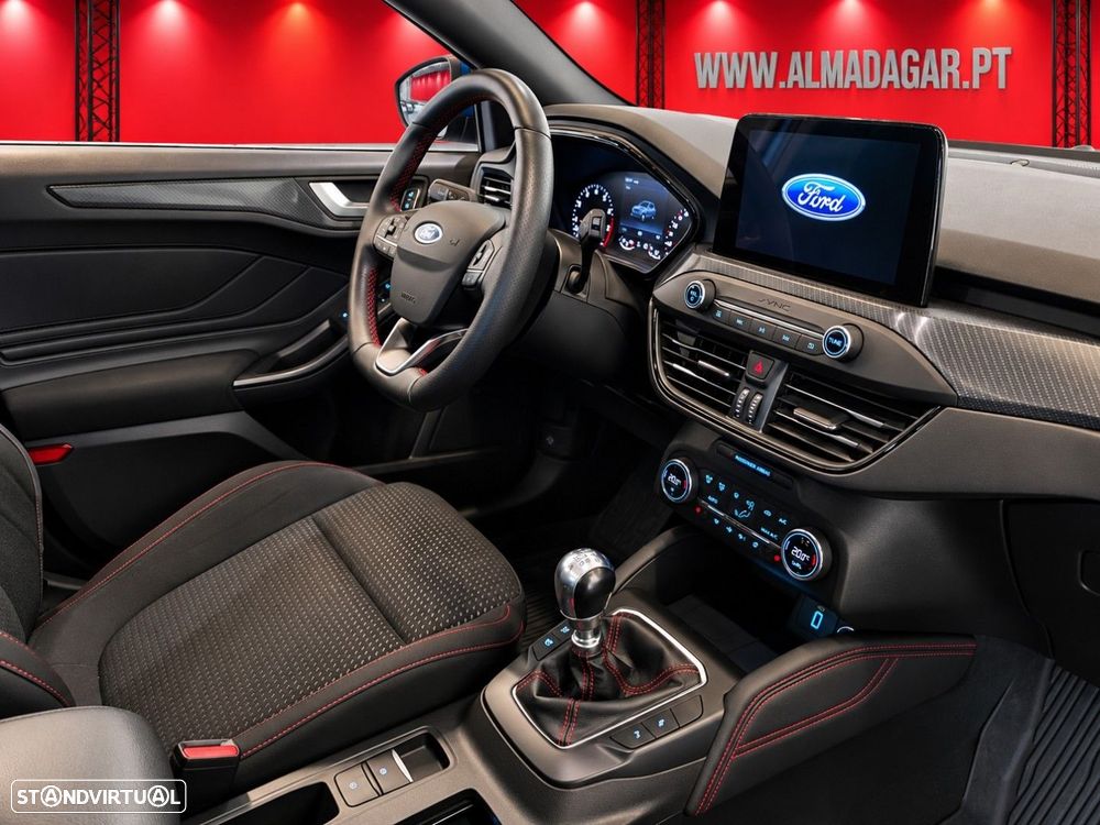 Ford Focus 1.0 EcoBoost ST-Line - 11
