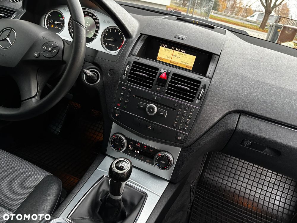 Mercedes-Benz Klasa C 180 Kompressor Avantgarde - 31