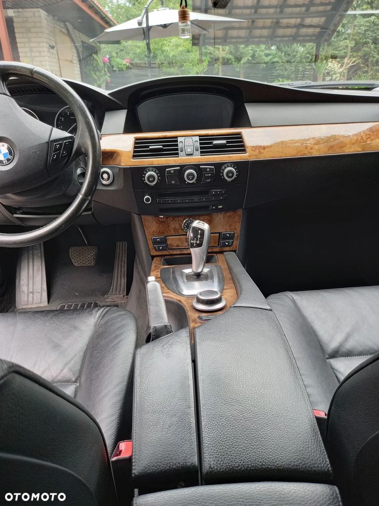 BMW Seria 5 530i - 7