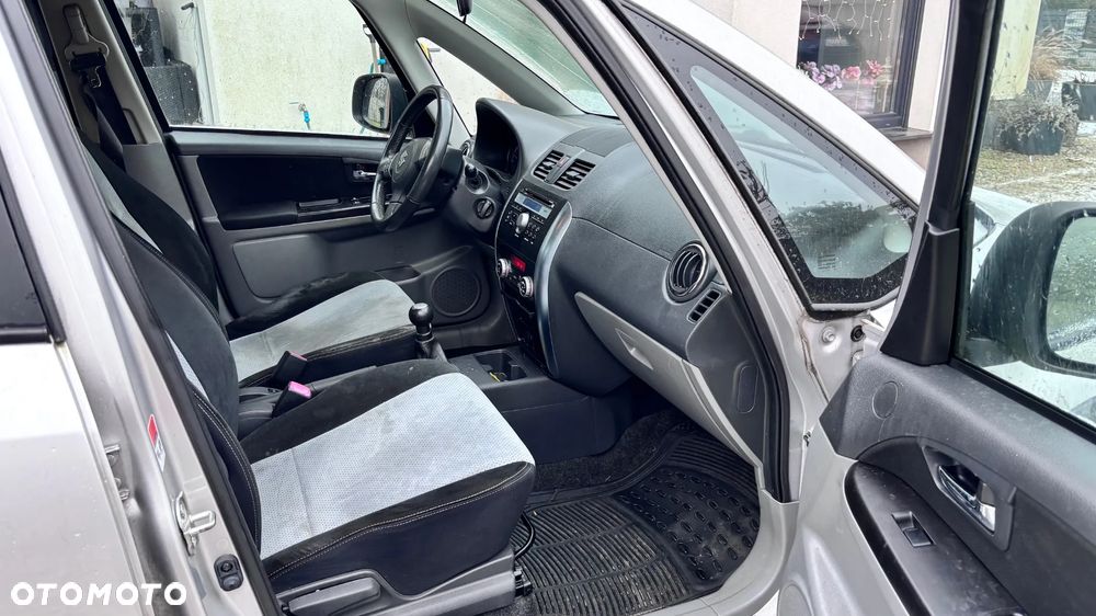 Suzuki SX4 1.6 VVT 4x2 Comfort - 12