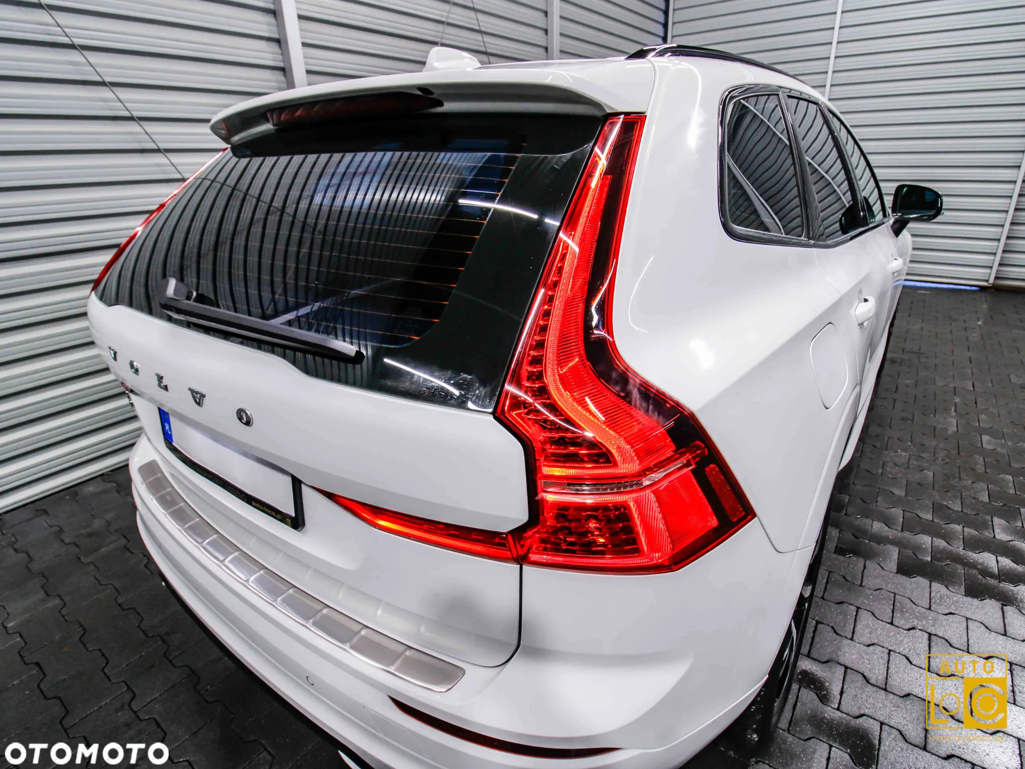 Volvo XC 60 B4 B R-Design - 36