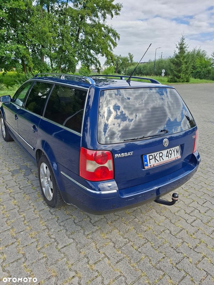 Volkswagen Passat 1.9 TDI Highline - 10
