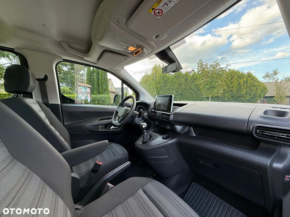 Opel Combo 1.2 Turbo Start/Stop Innovation - 21