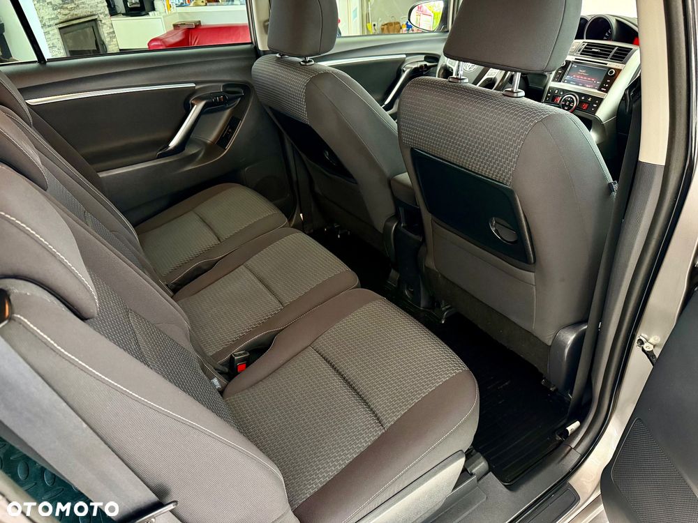 Toyota Verso 1.6 D-4D Prestige - 14