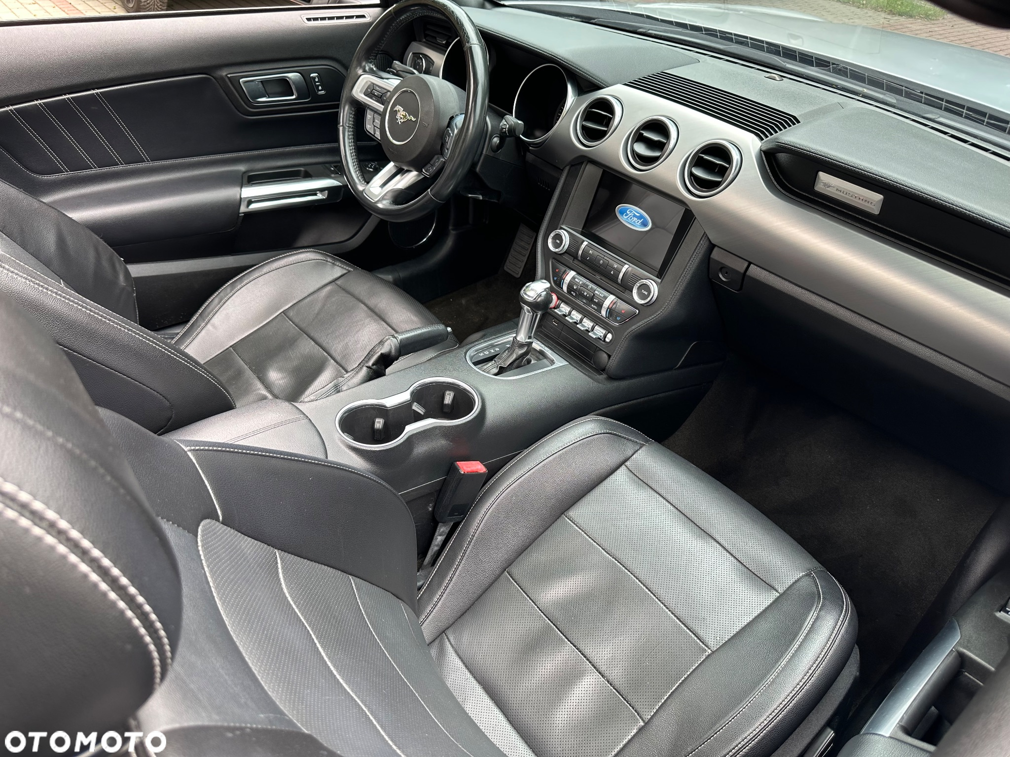 Ford Mustang 2.3 EcoBoost - 11