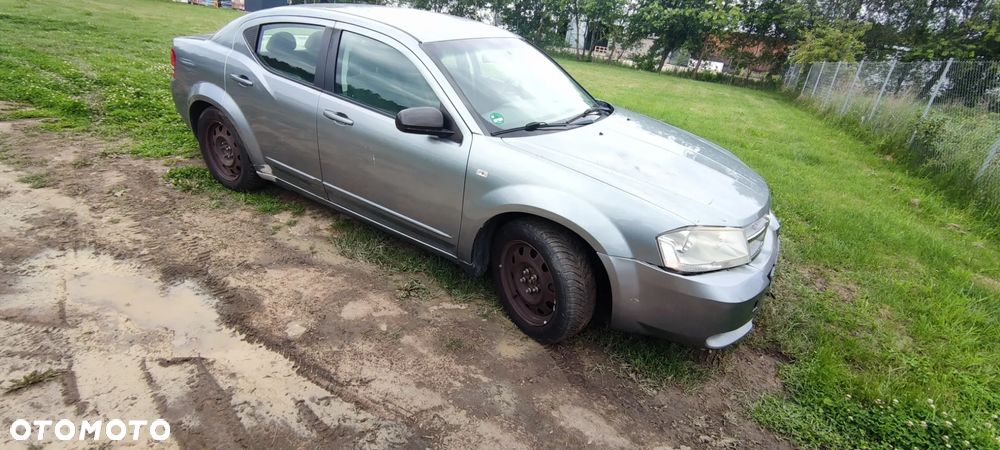 Dodge Avenger 2.0 SE - 1