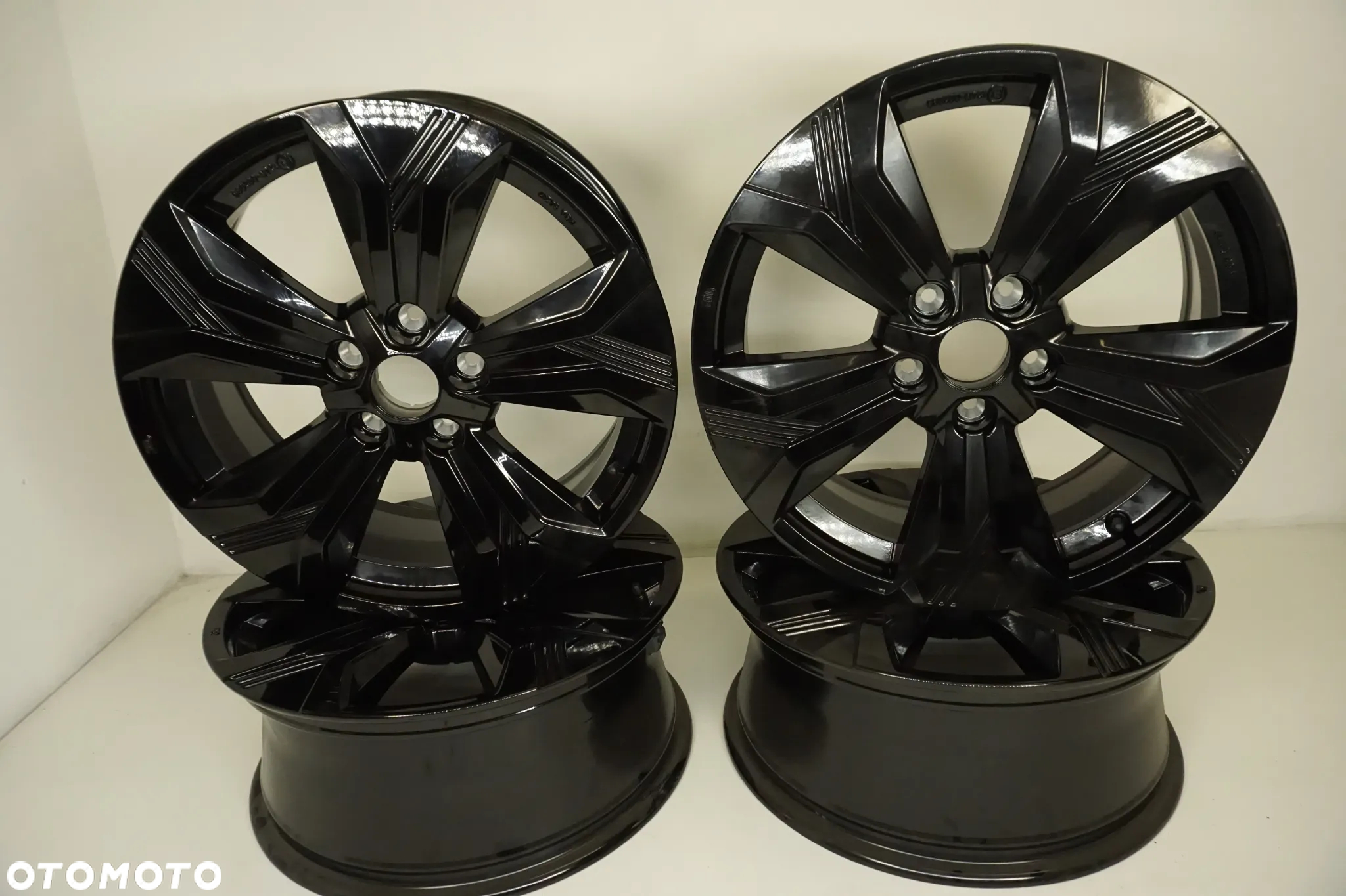 FELGI ALUMINIOWE 18 NISSAN ARIYA PRIMERA QASHQAI II JUKE PULSAR LEAF X-TRAIL NV300 ORYGINAŁ NISSAN NOWY MODEL - 2